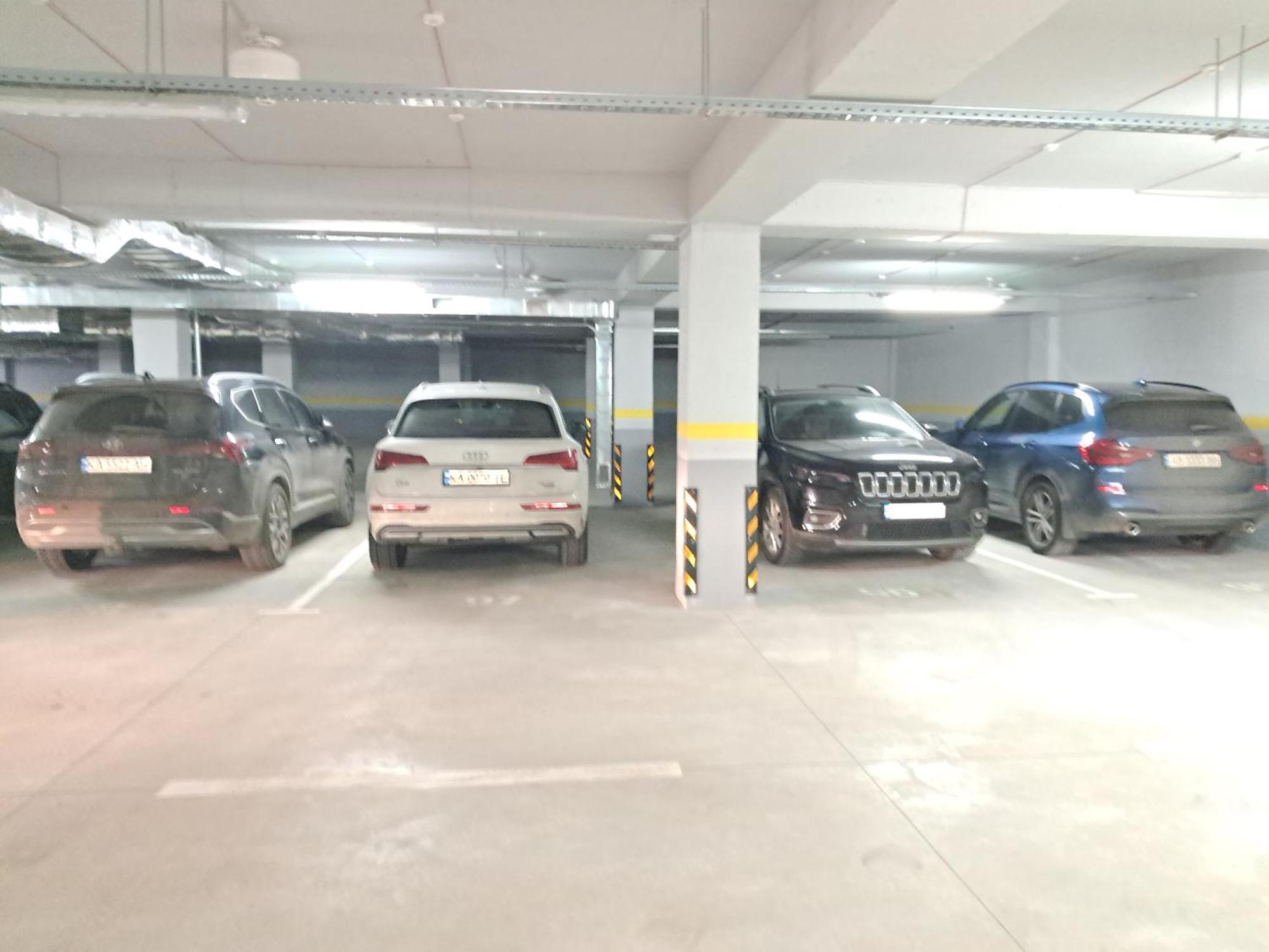 Airport 24&24 Car Parking Apartment Chisinau Exterior photo