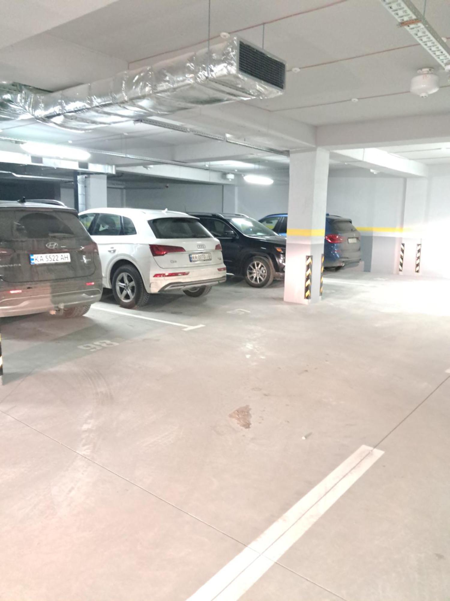 Airport 24&24 Car Parking Apartment Chisinau Exterior photo