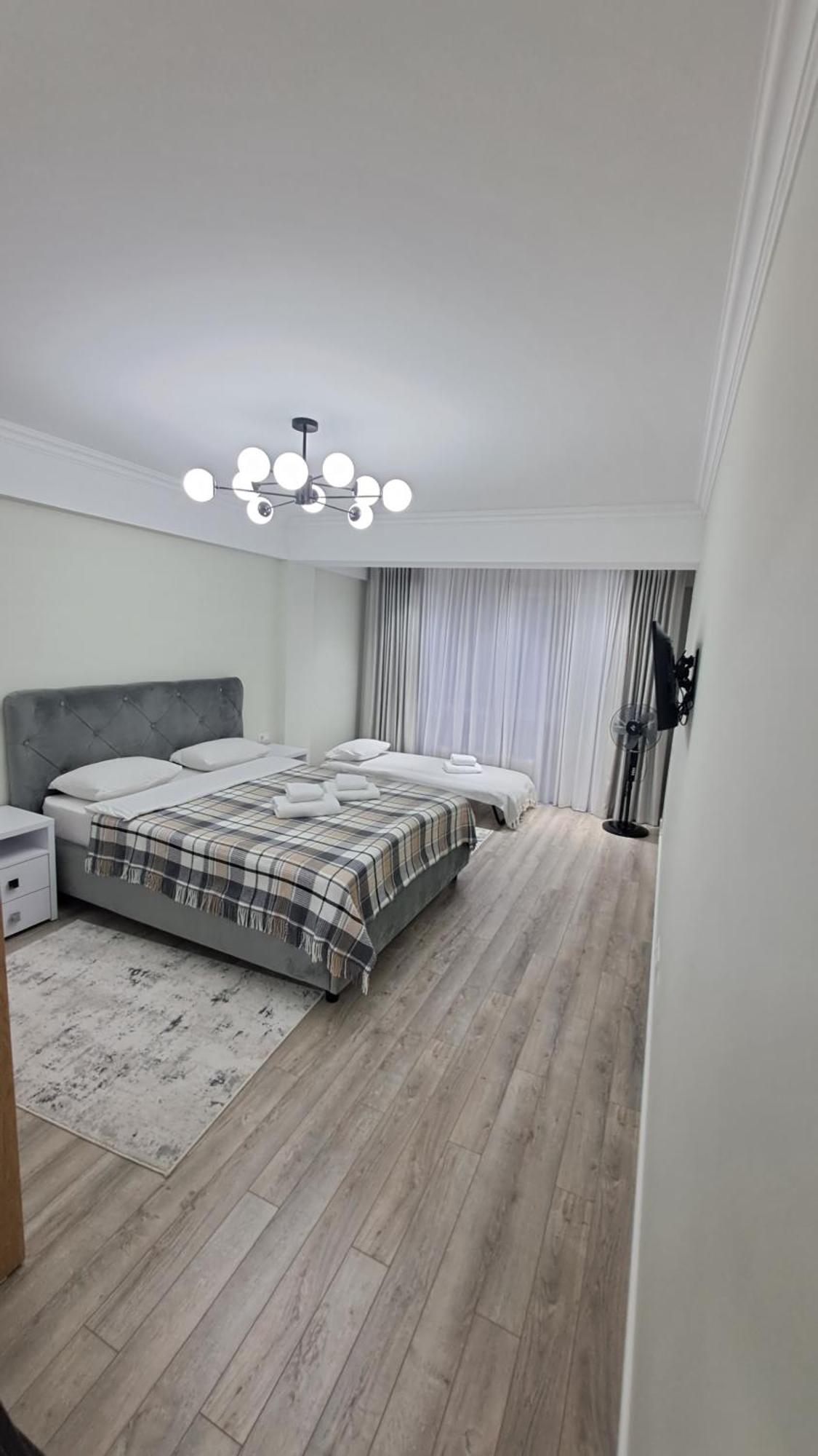 Airport 24&24 Car Parking Apartment Chisinau Exterior photo
