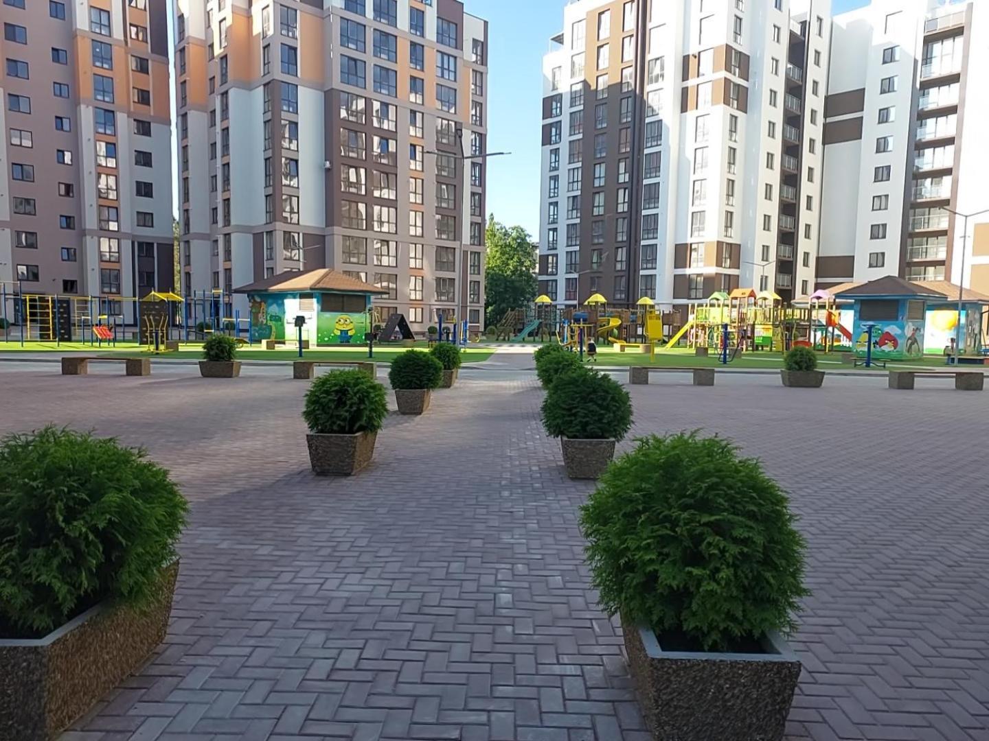 Airport 24&24 Car Parking Apartment Chisinau Exterior photo