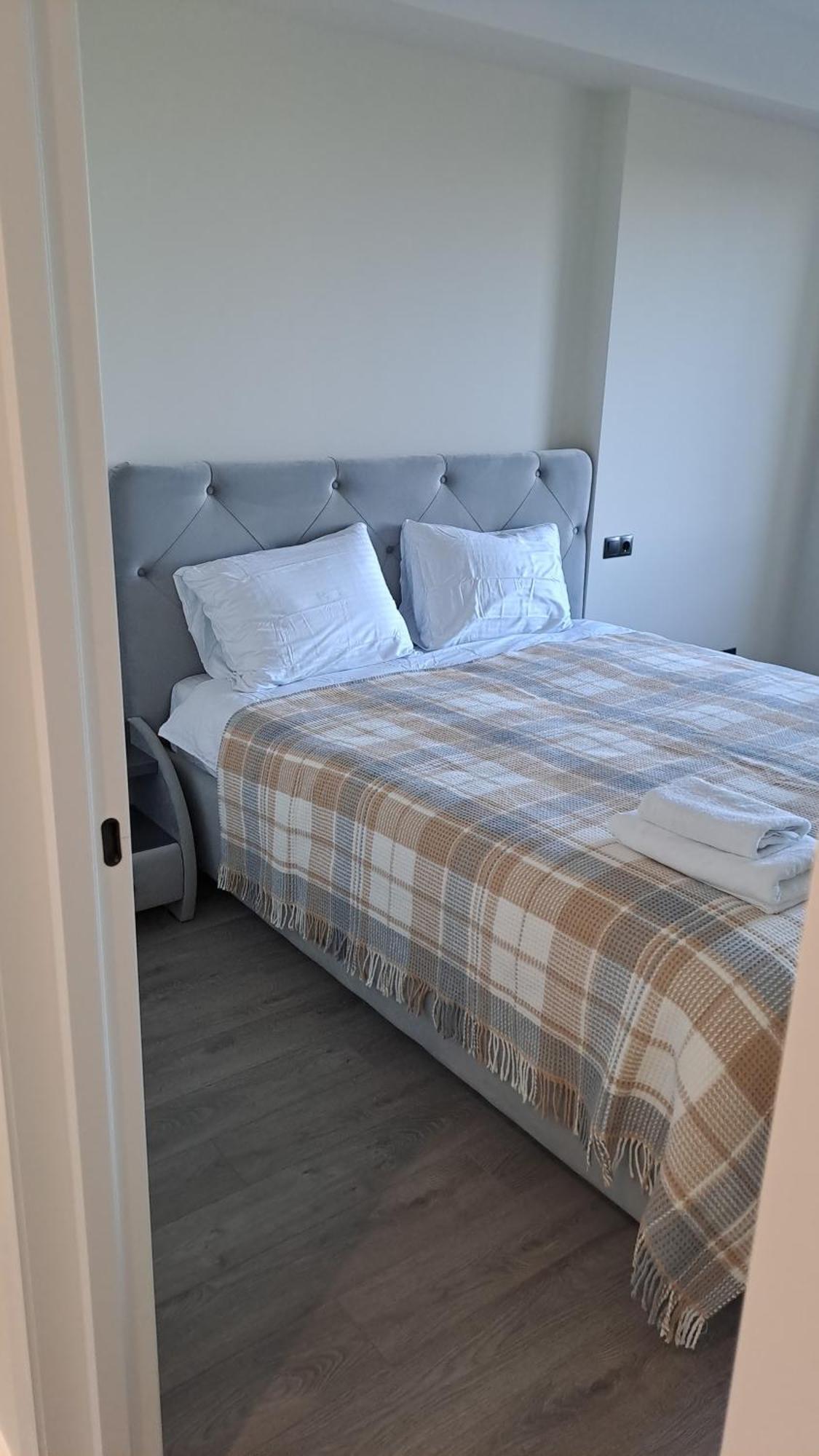 Airport 24&24 Car Parking Apartment Chisinau Room photo