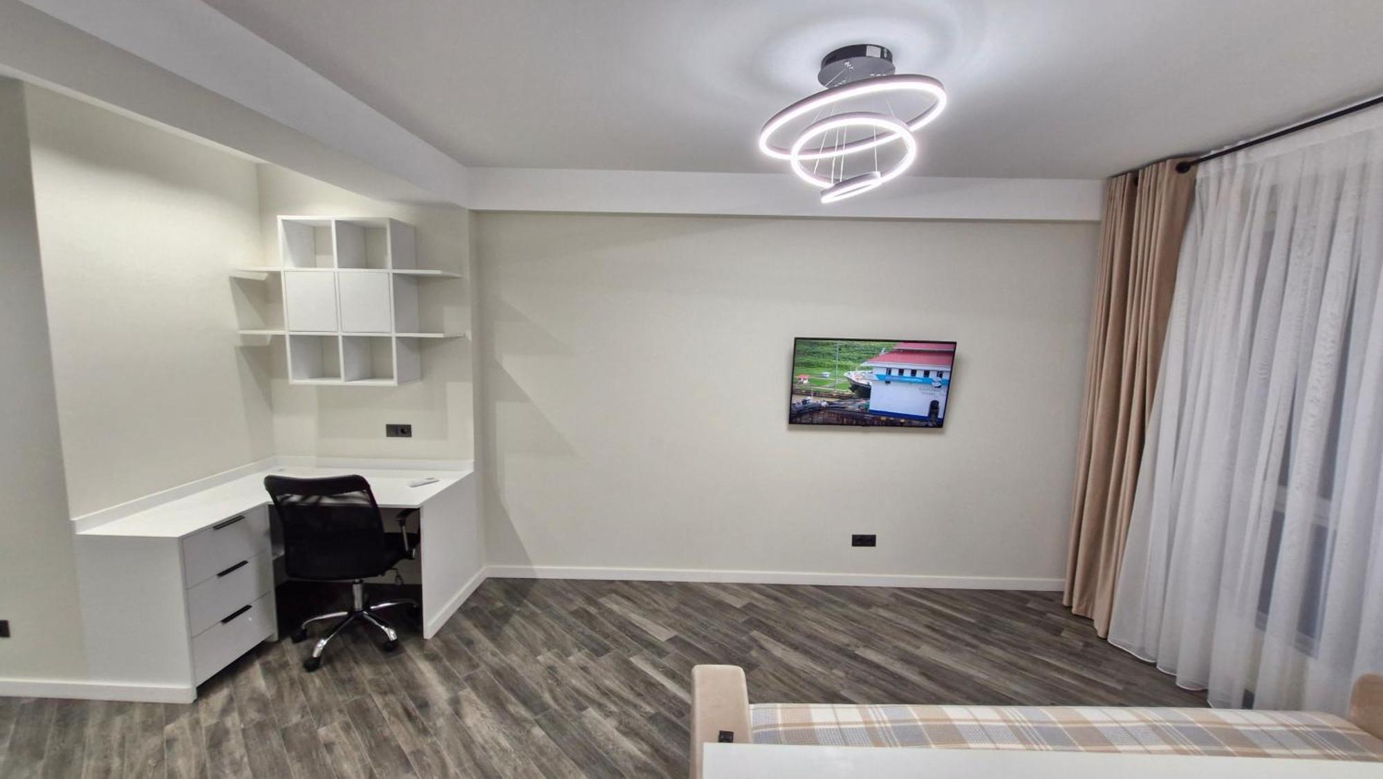 Airport 24&24 Car Parking Apartment Chisinau Exterior photo